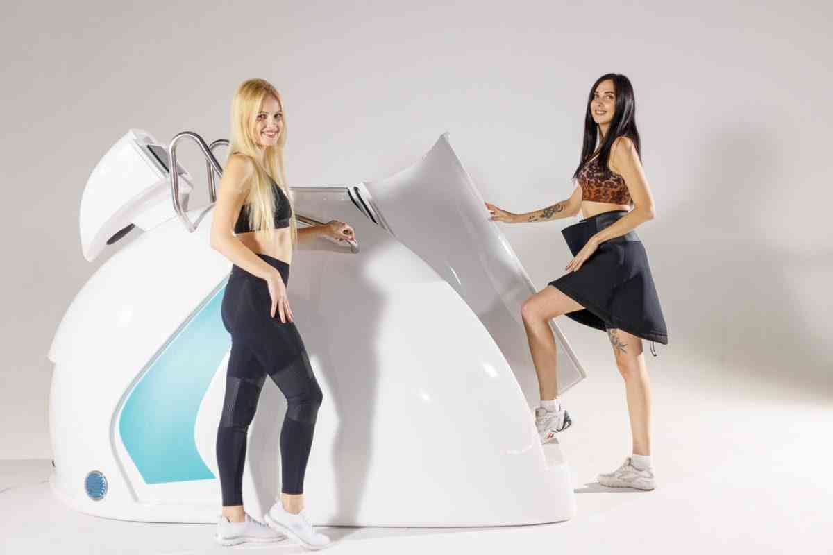 The VacuStar Treadmill is a pioneering zero-gravity vacuum treadmill designed for advanced weight loss, cellulite reduction, muscle recovery, and rehabilitation. By combining negative vacuum resistance, infrared heat therapy, and optional cryotherapy, this innovative treadmill delivers a high-performance, low-impact workout experience. Ideal for wellness centers, fitness studios, medical facilities, and discerning home gyms, VacuStar redefines cardio equipment by integrating fitness, therapy, and recovery i