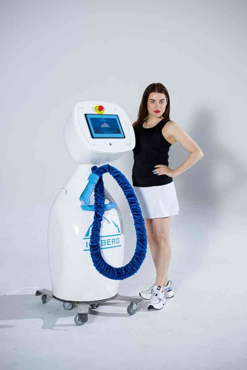 Targeted Cryo Stimulation with Thermal Imaging and Advanced Control

The Iceberg is a next-generation device designed for local cryo stimulation, allowing precise treatment of targeted areas of the body. Utilizing liquid nitrogen and a built-in temperature sensor, the Iceberg ensures optimal cooling for safe and effective therapy. The sensor, located in the handle, continuously measures the skin’s temperature to avoid overcooling and enhance treatment precision.