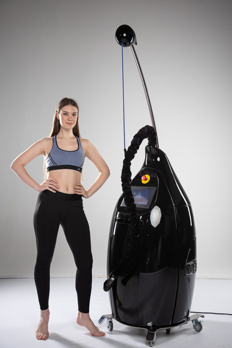 The Iceberg 50L is a high-performance localized cryotherapy system designed to apply ultra-cold nitrogen vapor to specific areas of the body for rapid therapeutic effect. Using a built-in 50L liquid nitrogen tank, the system delivers vapor at approximately -160°C (-256°F) with zero humidity, instantly triggering a physiological response on the skin. This rapid exposure to extreme cold causes vasoconstriction (narrowing of blood vessels) followed by reactive vasodilation, resulting in increased circulation, 