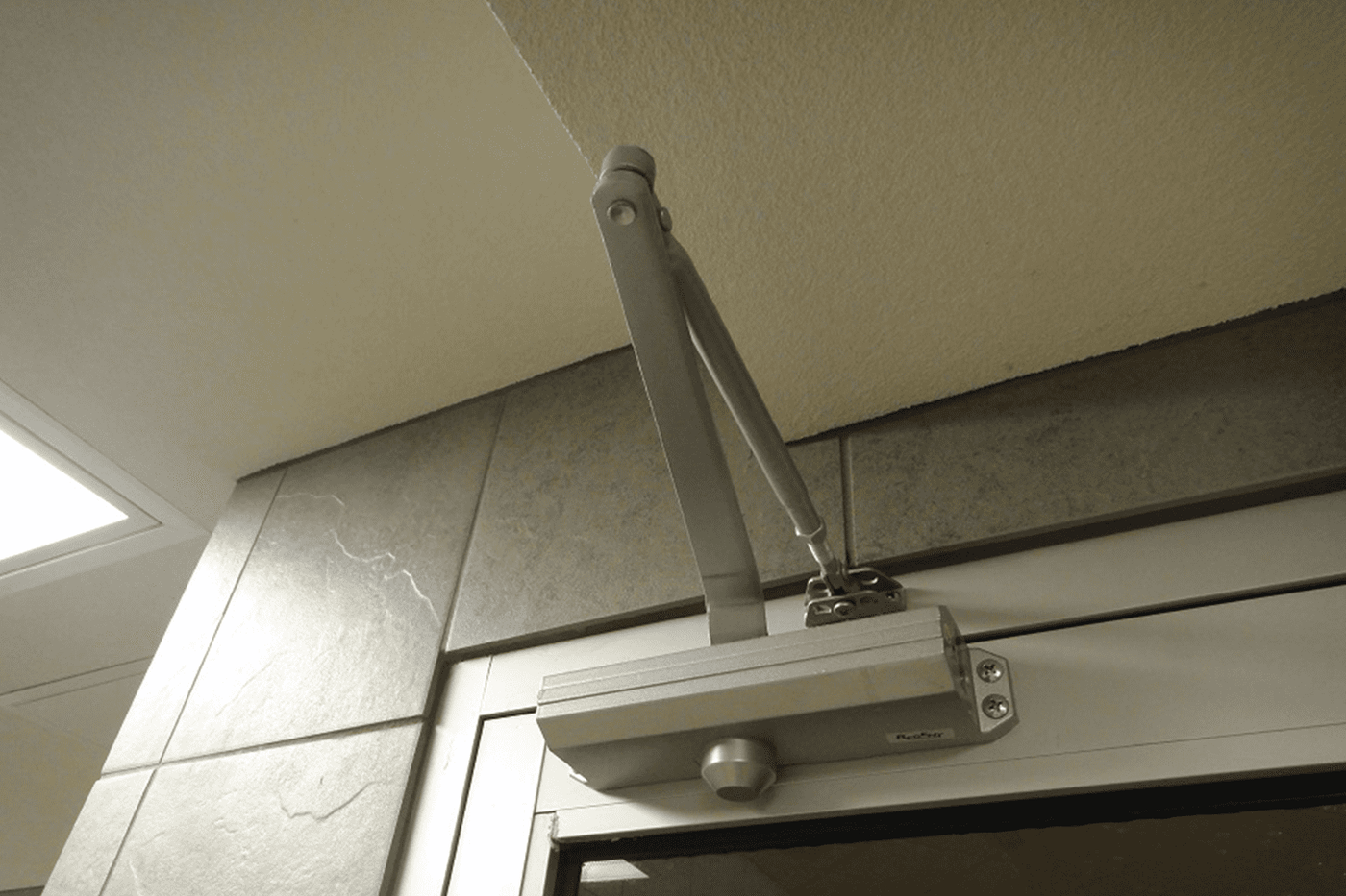Club 190 Commercial Steam Door By Amerec — view 3