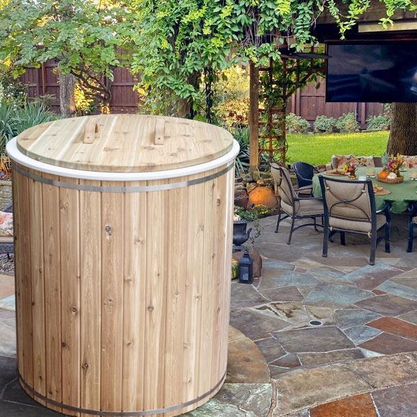 Leisure Craft Baltic Plunge Tub — view 3