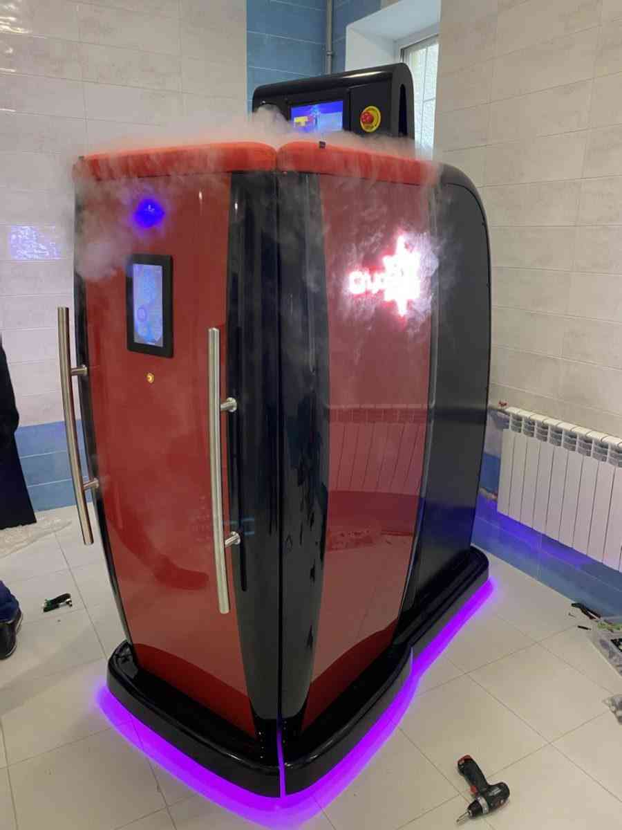 Cryostar Antarctica Open-head Cryotherapy Chamber